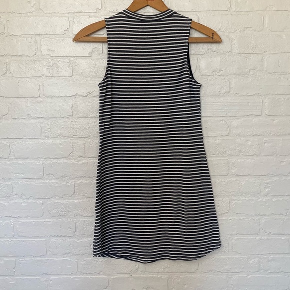 Everly Striped Sleeveless Mini Dress - Picture 4 of 4